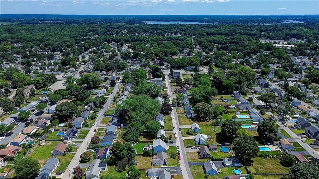 73 Lindy Avenue East Providence RI 02915