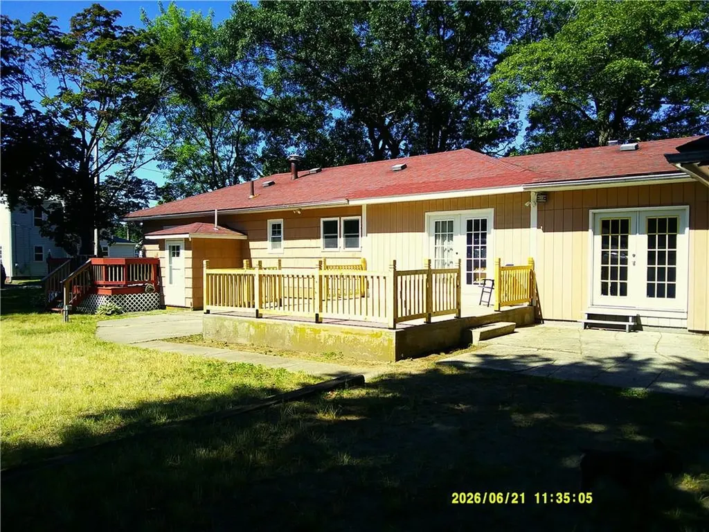 262 Pequot Avenue Warwick RI 02889