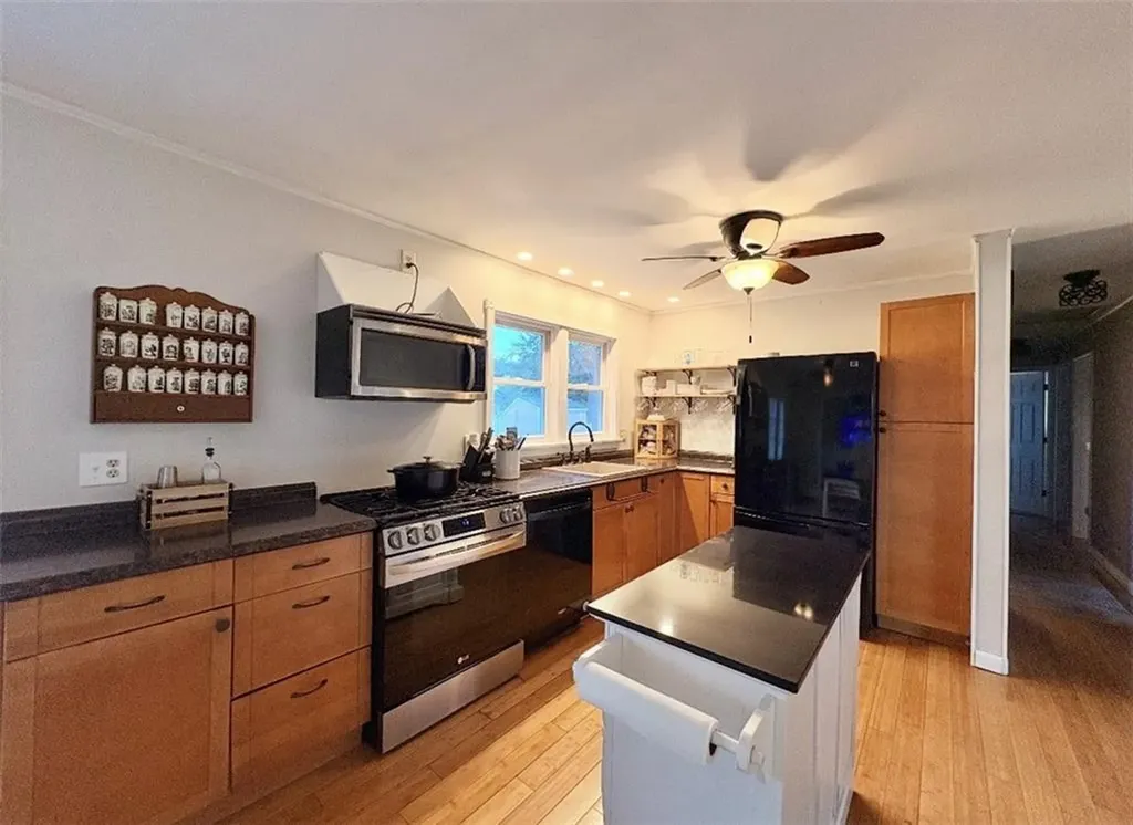 262 Pequot Avenue Warwick RI 02889