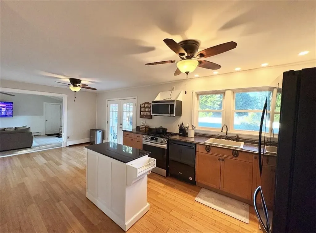 262 Pequot Avenue Warwick RI 02889