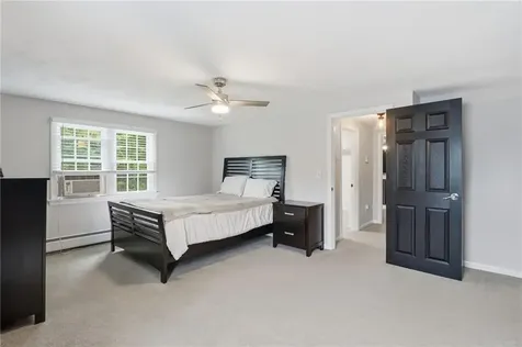 880 Wood Street Swansea MA 02777