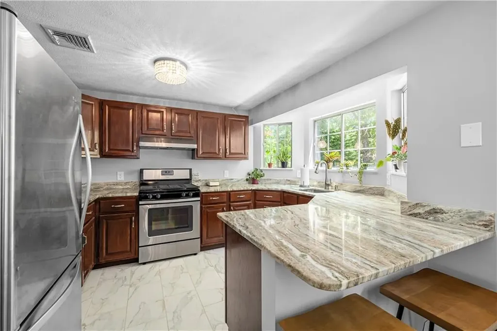 40 Eagle Run Warwick RI 02818