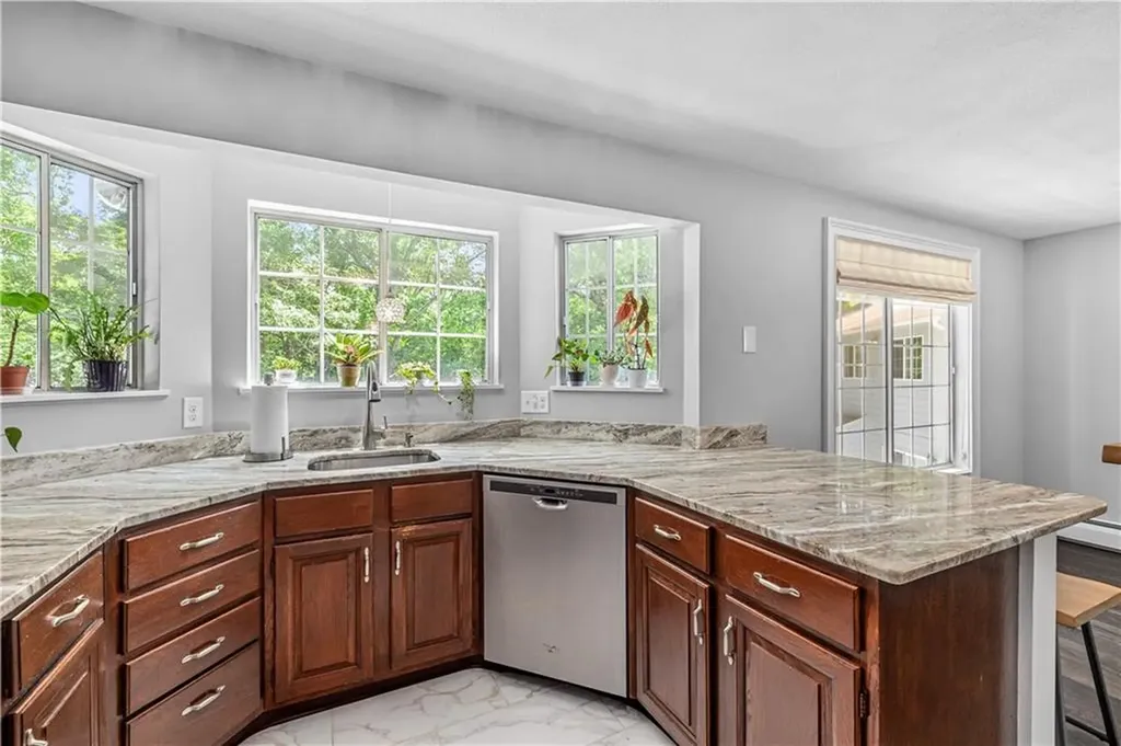 40 Eagle Run Warwick RI 02818