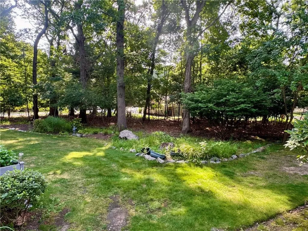 40 Eagle Run Warwick RI 02818