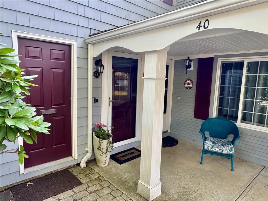 40 Eagle Run Warwick RI 02818