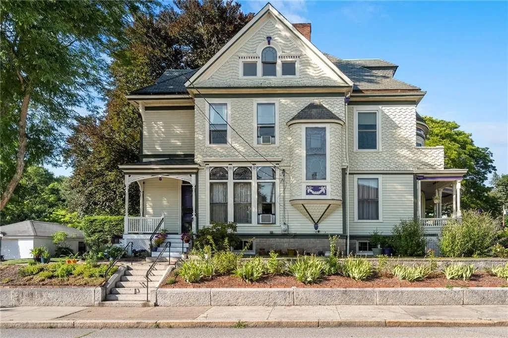 473 South Main Street Woonsocket RI 02895
