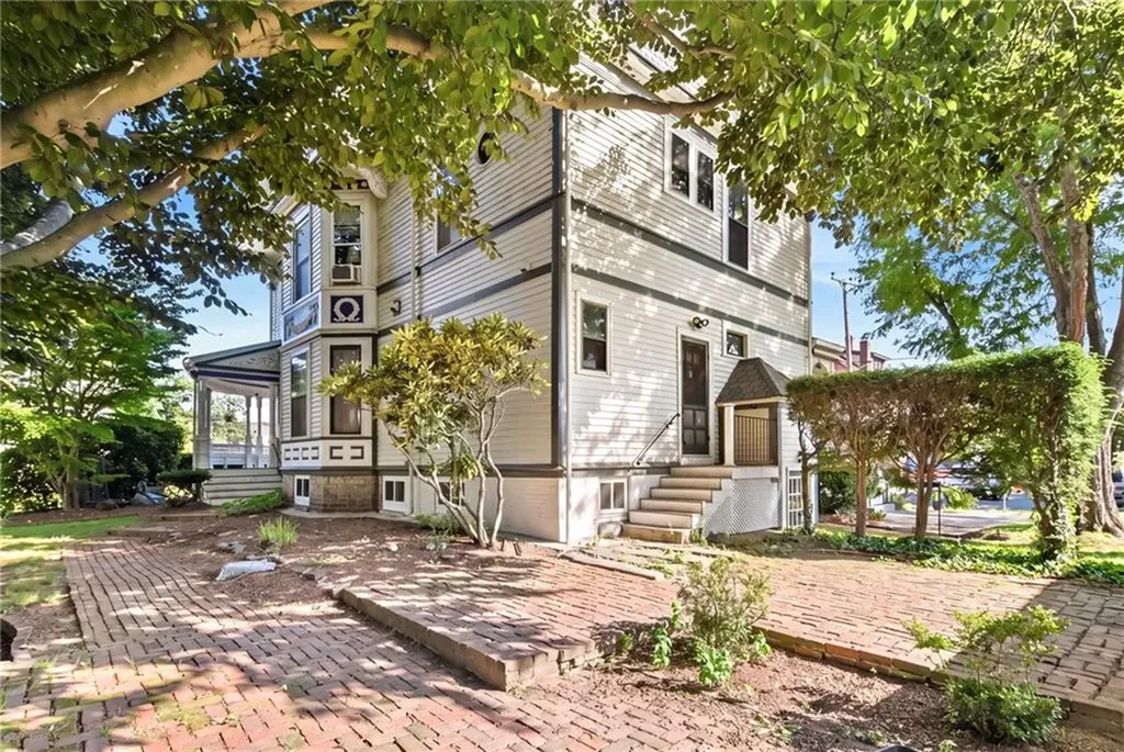473 South Main Street Woonsocket RI 02895