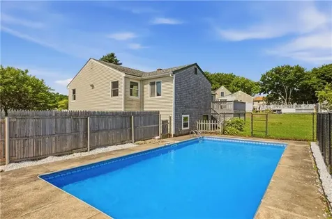 49 Dexter Street Portsmouth RI 02871