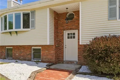 49 Dexter Street Portsmouth RI 02871