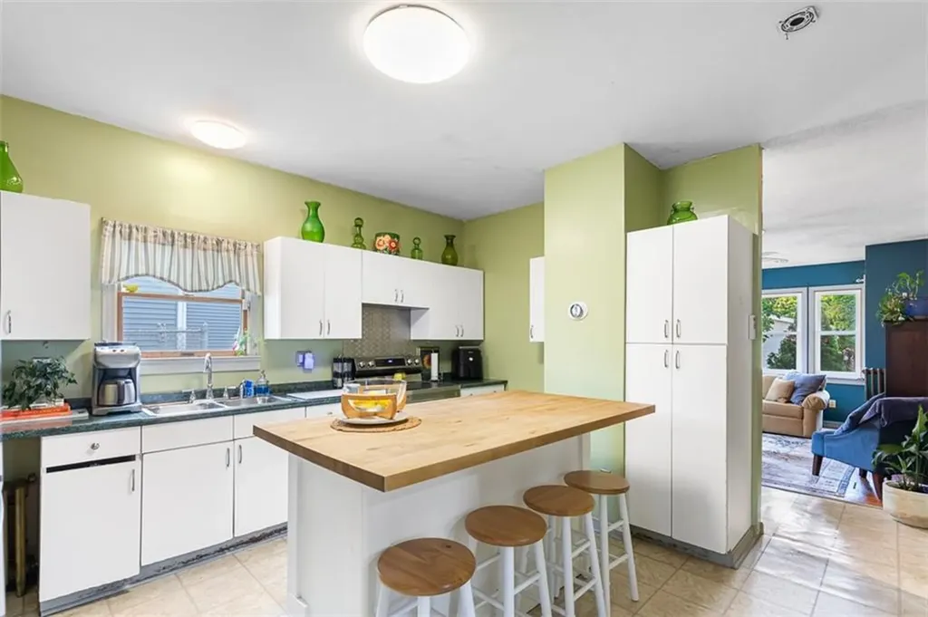 93 Whipple Avenue Cranston RI 02920