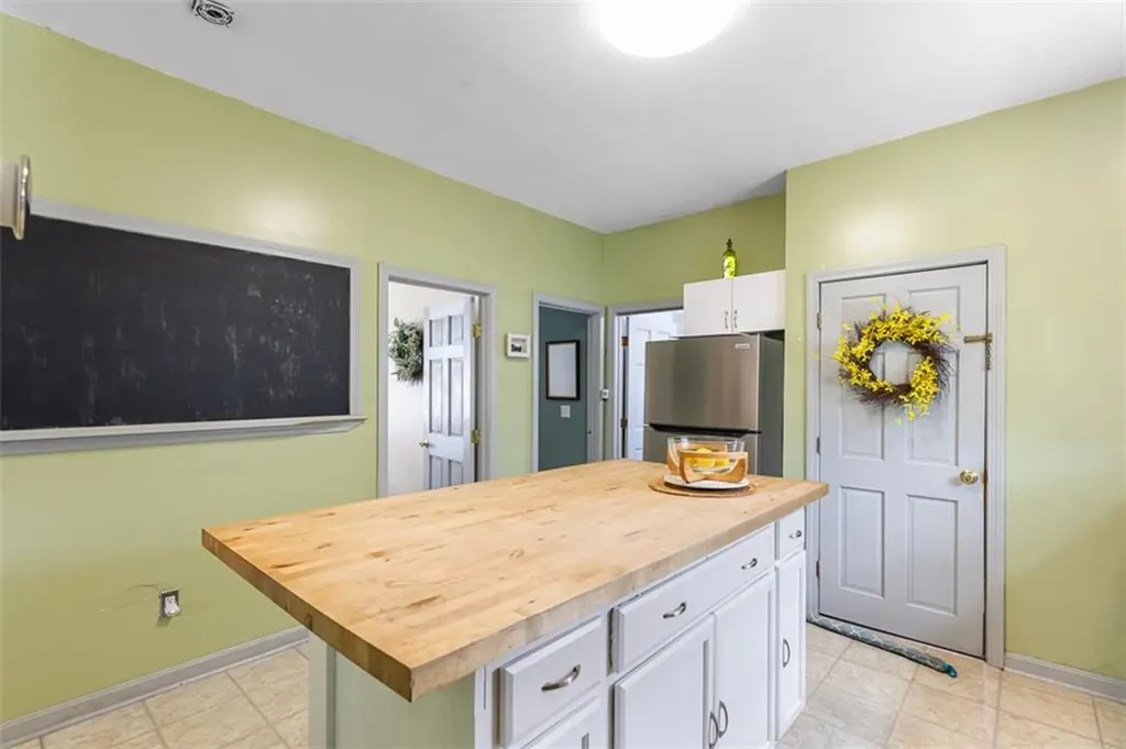 93 Whipple Avenue Cranston RI 02920