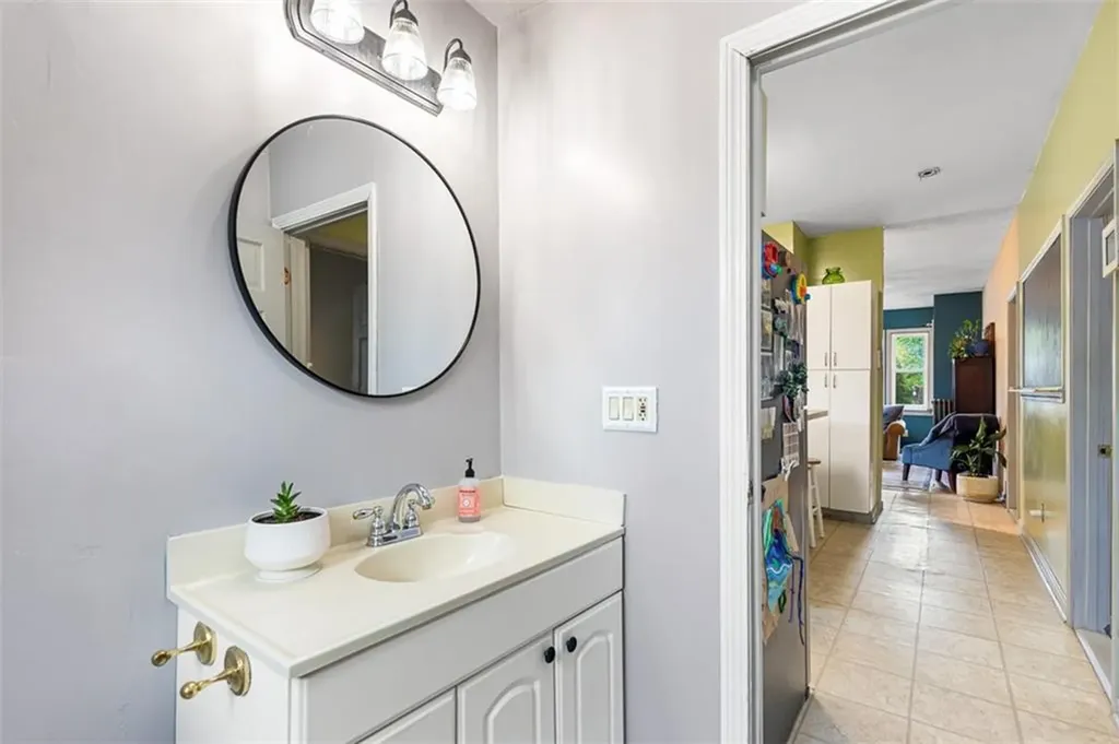 93 Whipple Avenue Cranston RI 02920