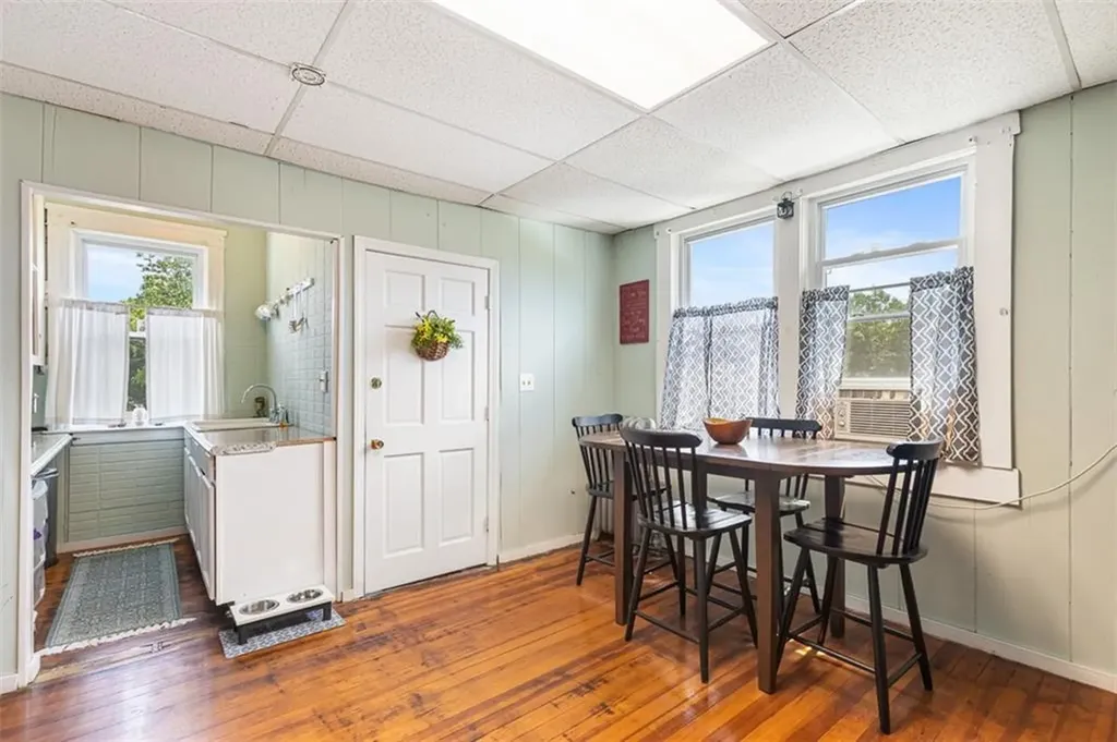 93 Whipple Avenue Cranston RI 02920