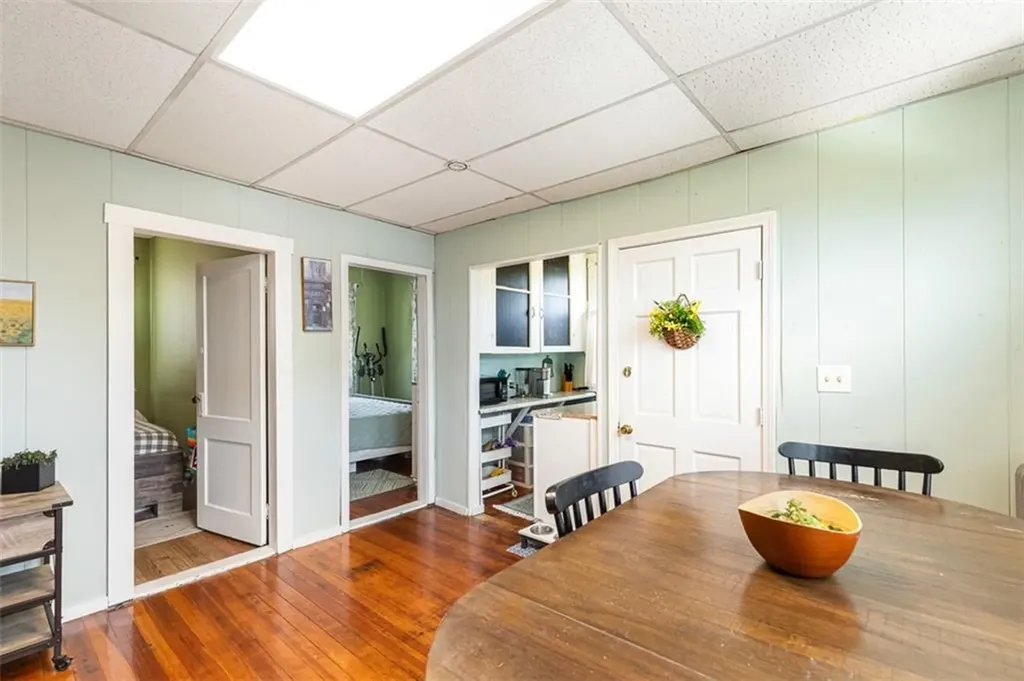 93 Whipple Avenue Cranston RI 02920