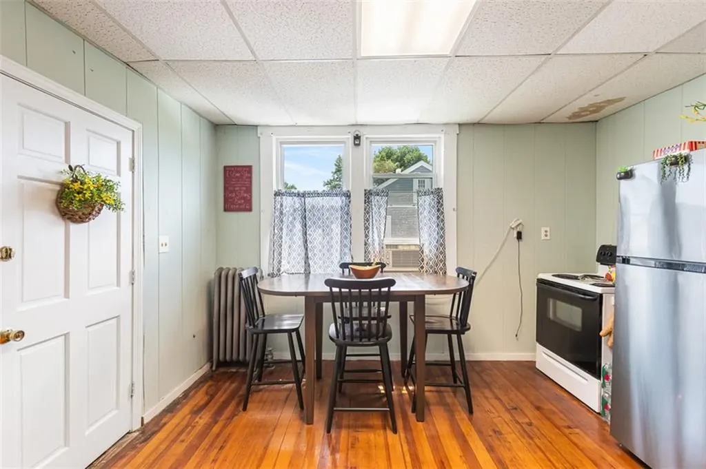 93 Whipple Avenue Cranston RI 02920
