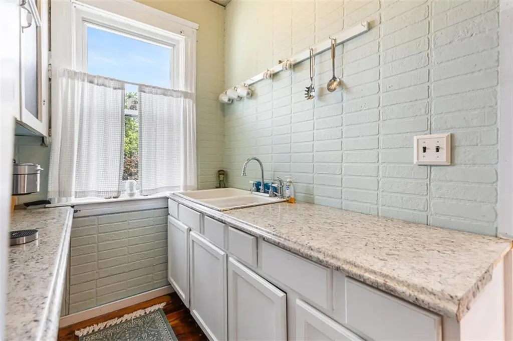 93 Whipple Avenue Cranston RI 02920