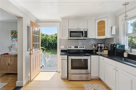 76 Redwood Road Portsmouth RI 02871