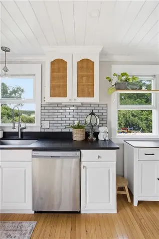 76 Redwood Road Portsmouth RI 02871