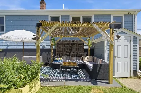 76 Redwood Road Portsmouth RI 02871
