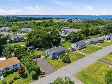 76 Redwood Road Portsmouth RI 02871
