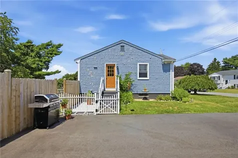 76 Redwood Road Portsmouth RI 02871