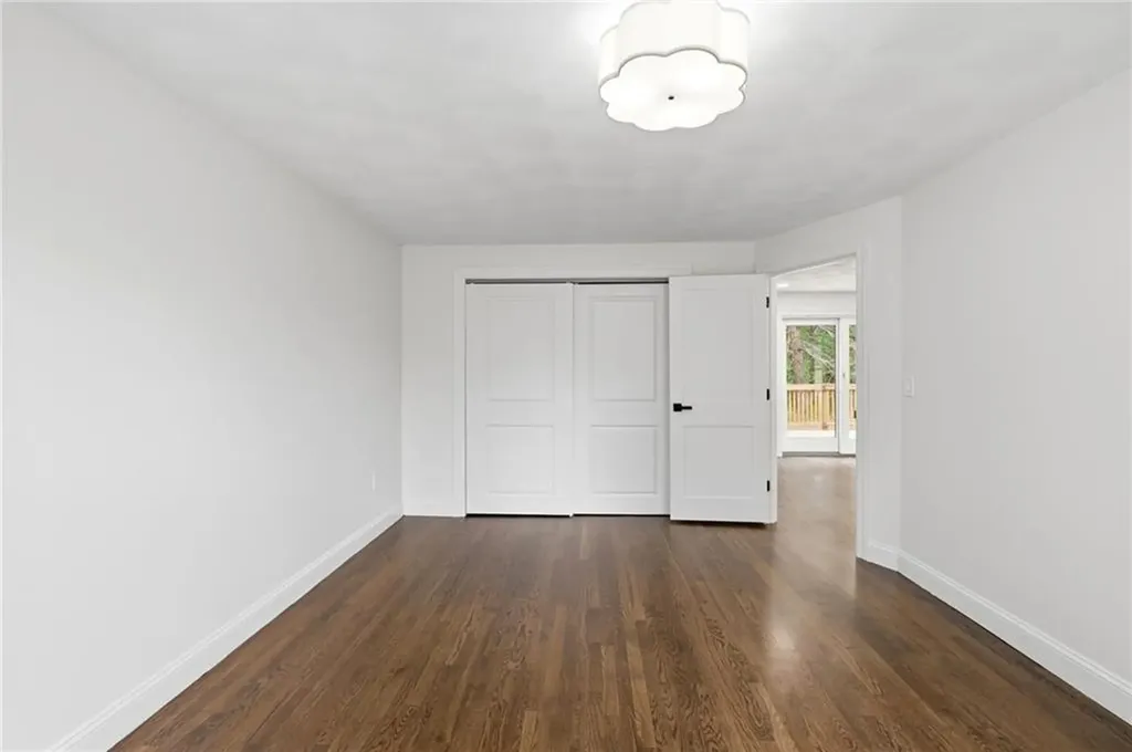18 Teaberry Lane Hopkinton RI 02832