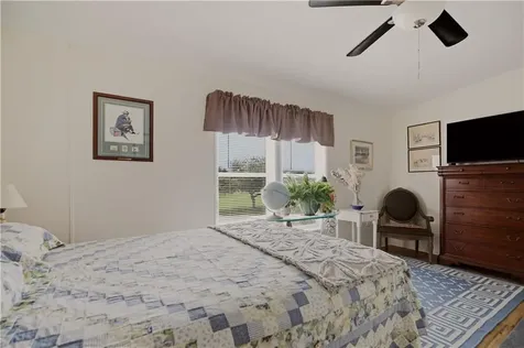 8 North Drive Portsmouth RI 02871