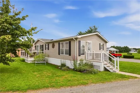 8 North Drive Portsmouth RI 02871