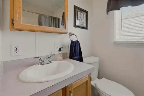 8 North Drive Portsmouth RI 02871