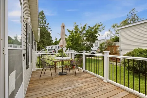 8 North Drive Portsmouth RI 02871