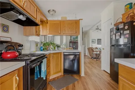 8 North Drive Portsmouth RI 02871