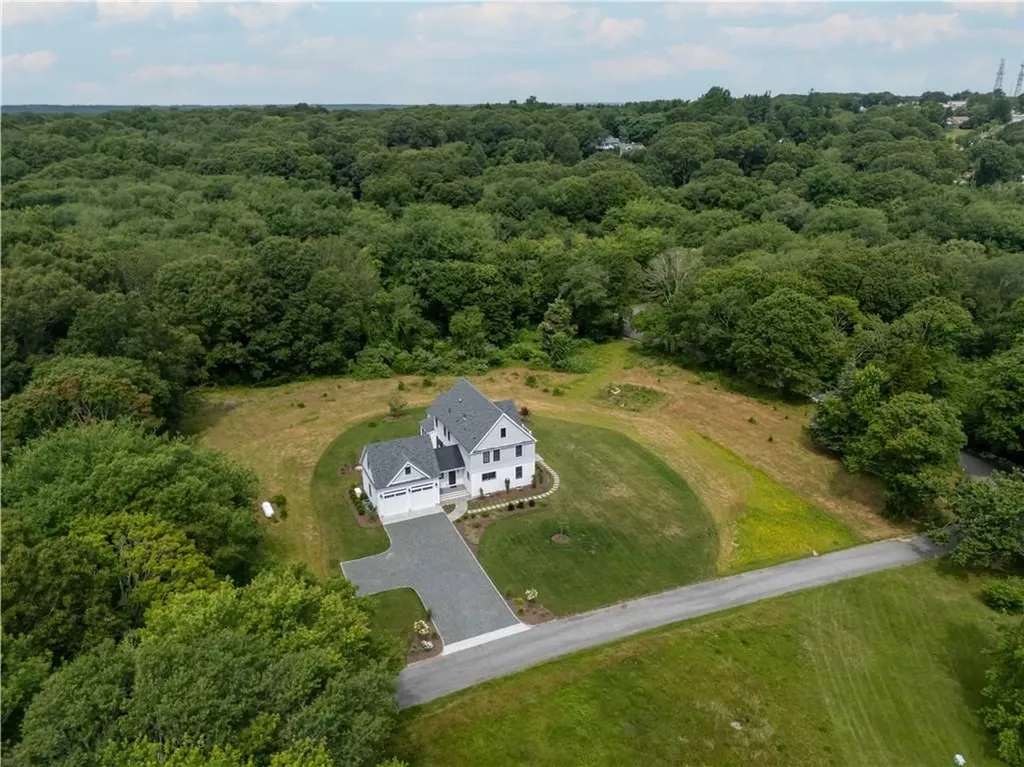 416 B Bridgetown Road South Kingstown RI 02874