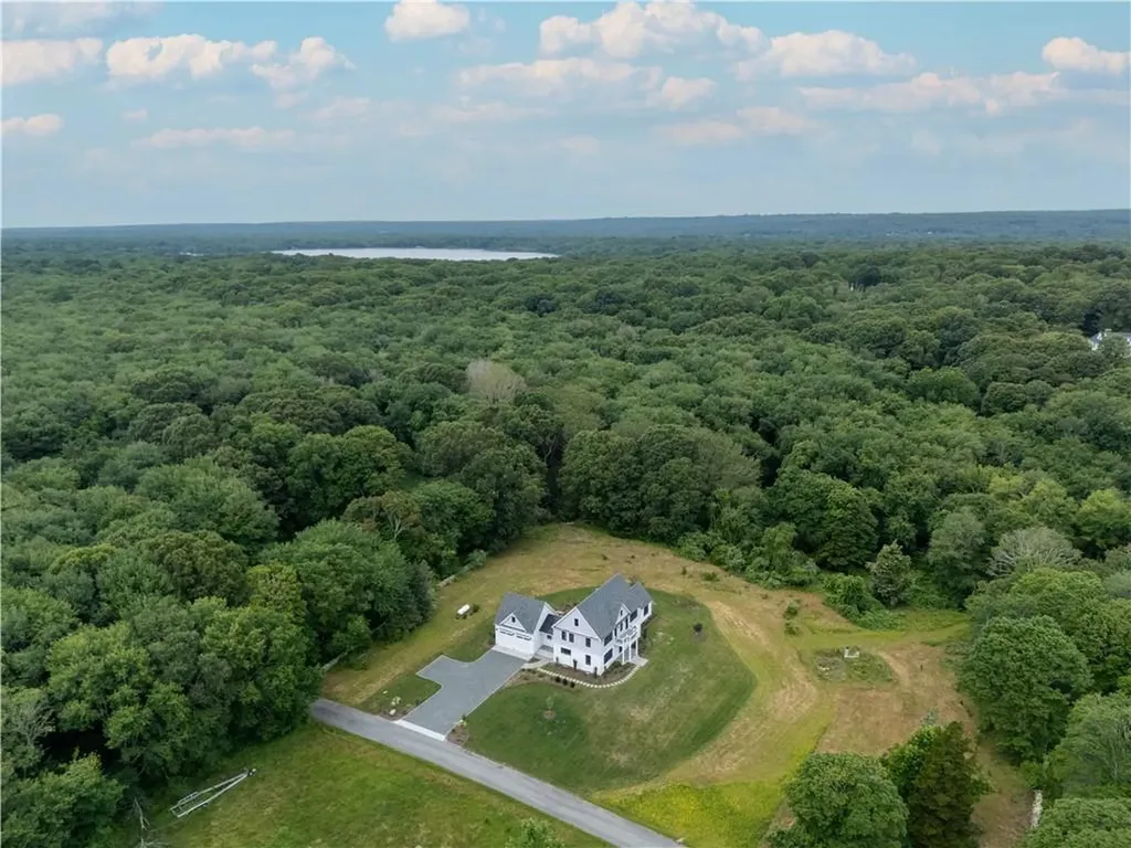 416 B Bridgetown Road South Kingstown RI 02874