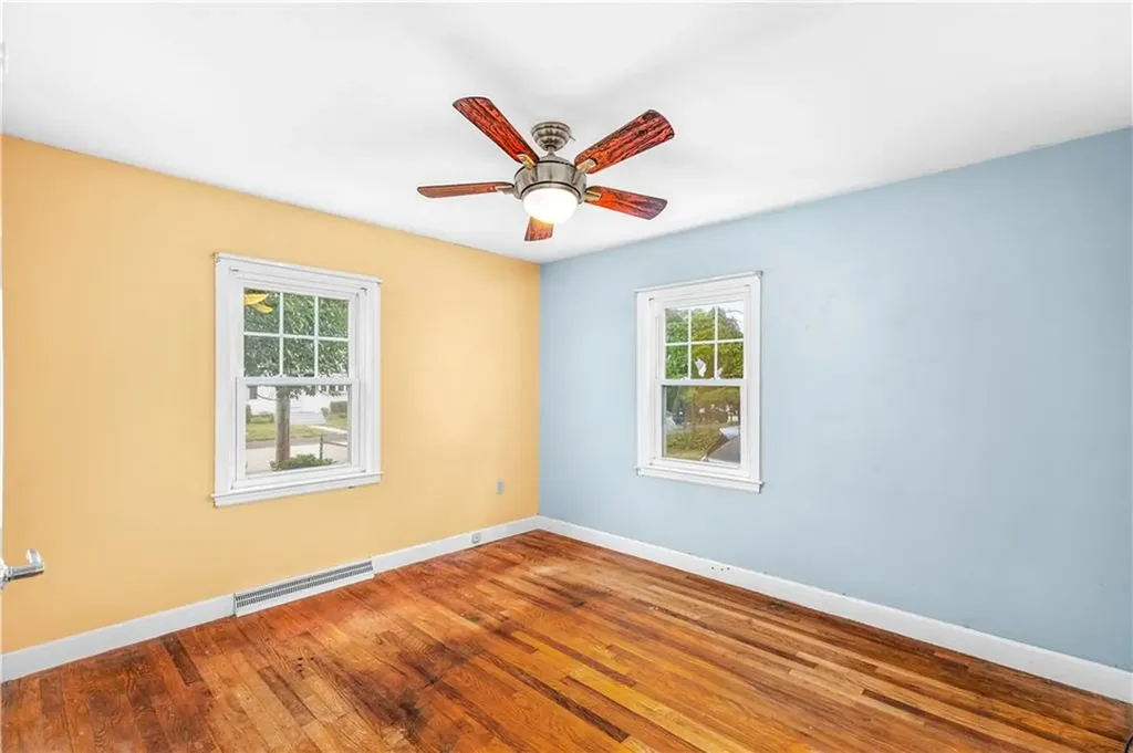 75 Thurston Street East Providence RI 02915