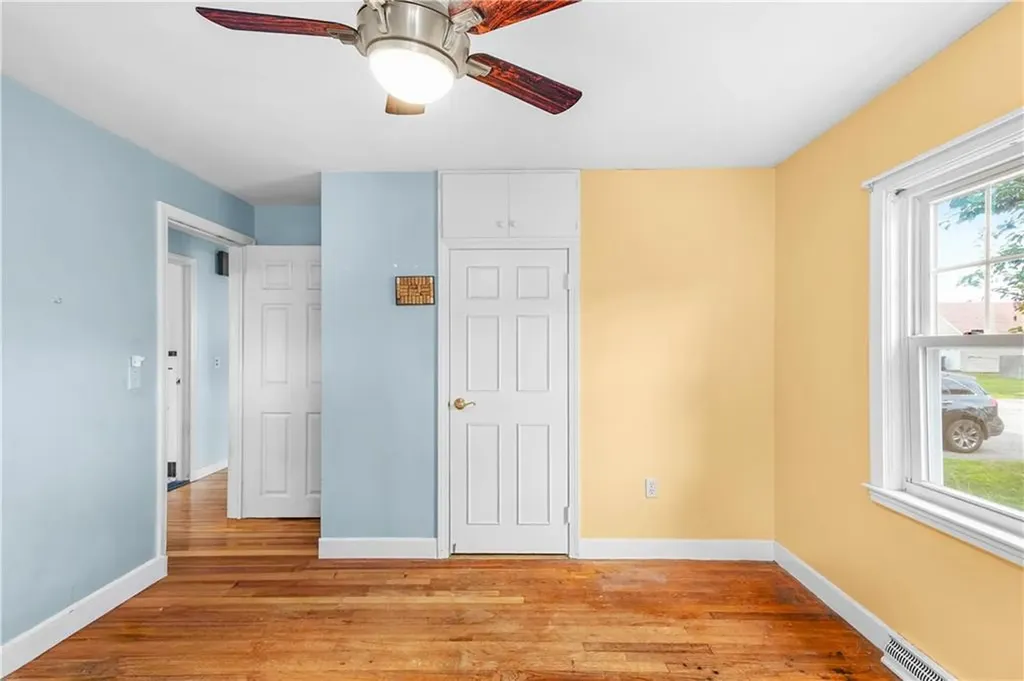 75 Thurston Street East Providence RI 02915