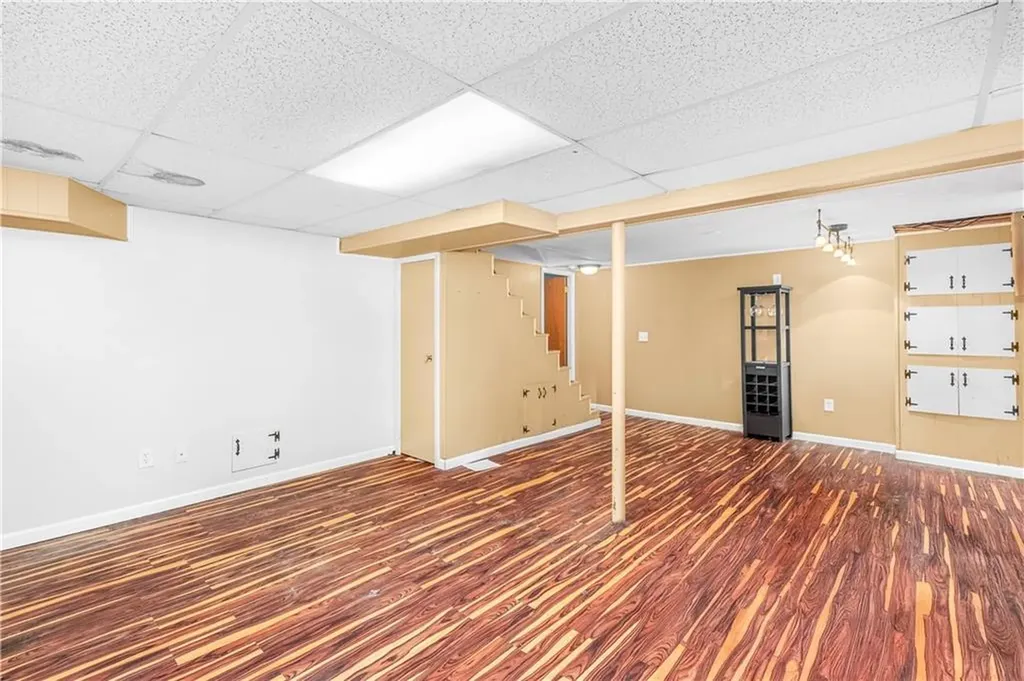 75 Thurston Street East Providence RI 02915