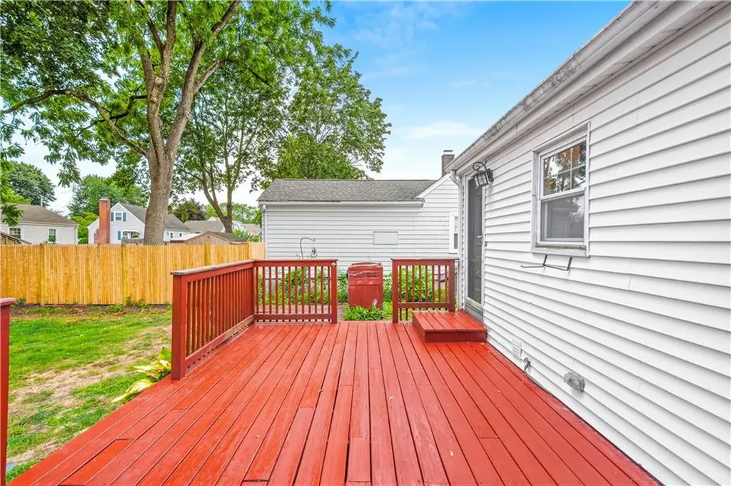 75 Thurston Street East Providence RI 02915