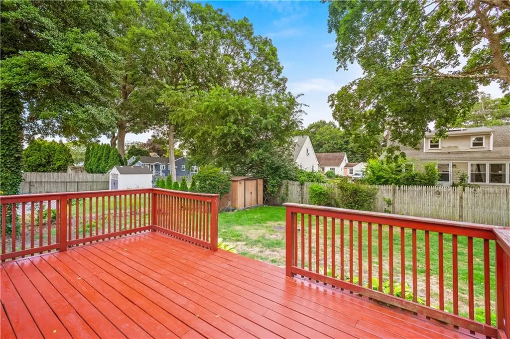 75 Thurston Street East Providence RI 02915