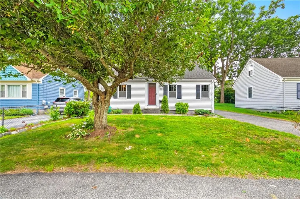 75 Thurston Street East Providence RI 02915