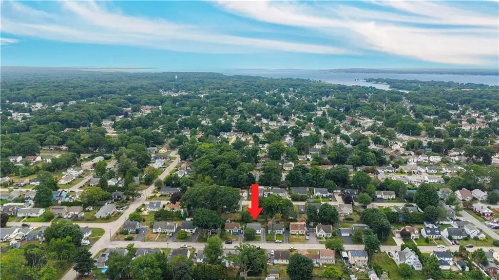 75 Thurston Street East Providence RI 02915