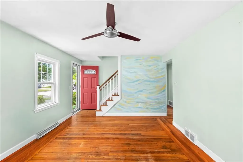 75 Thurston Street East Providence RI 02915