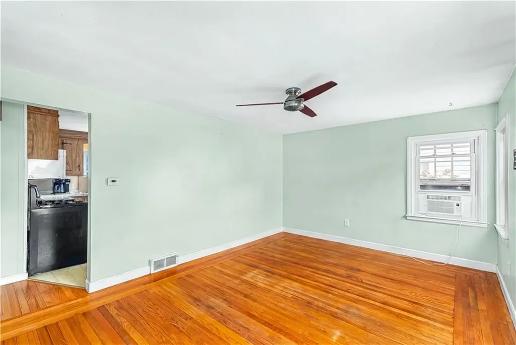 75 Thurston Street East Providence RI 02915