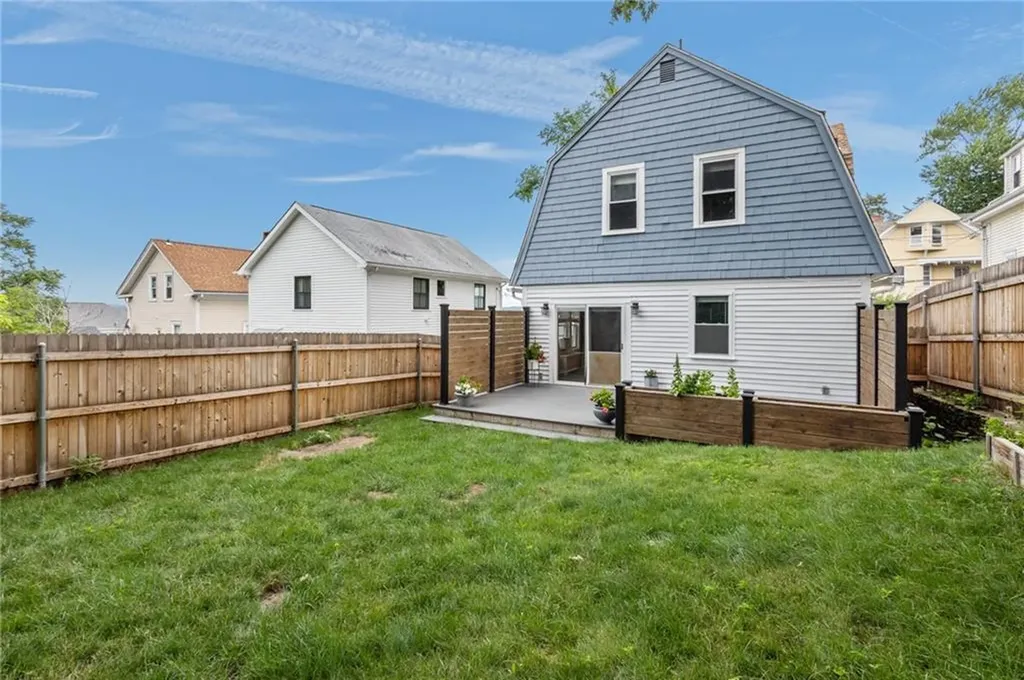 49 Woodbine Street Providence RI 02906