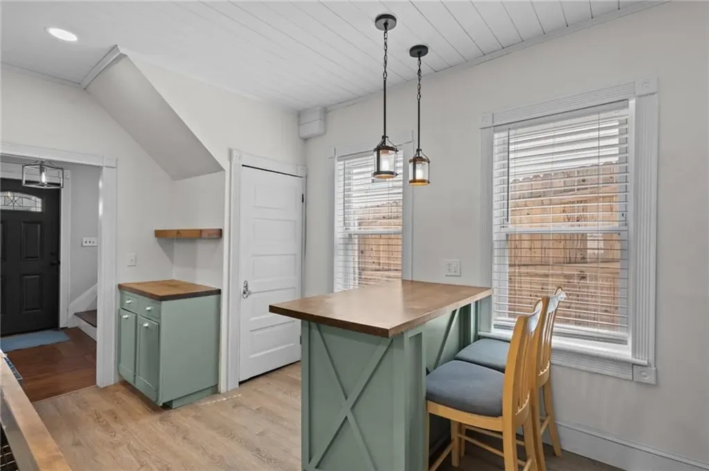 49 Woodbine Street Providence RI 02906
