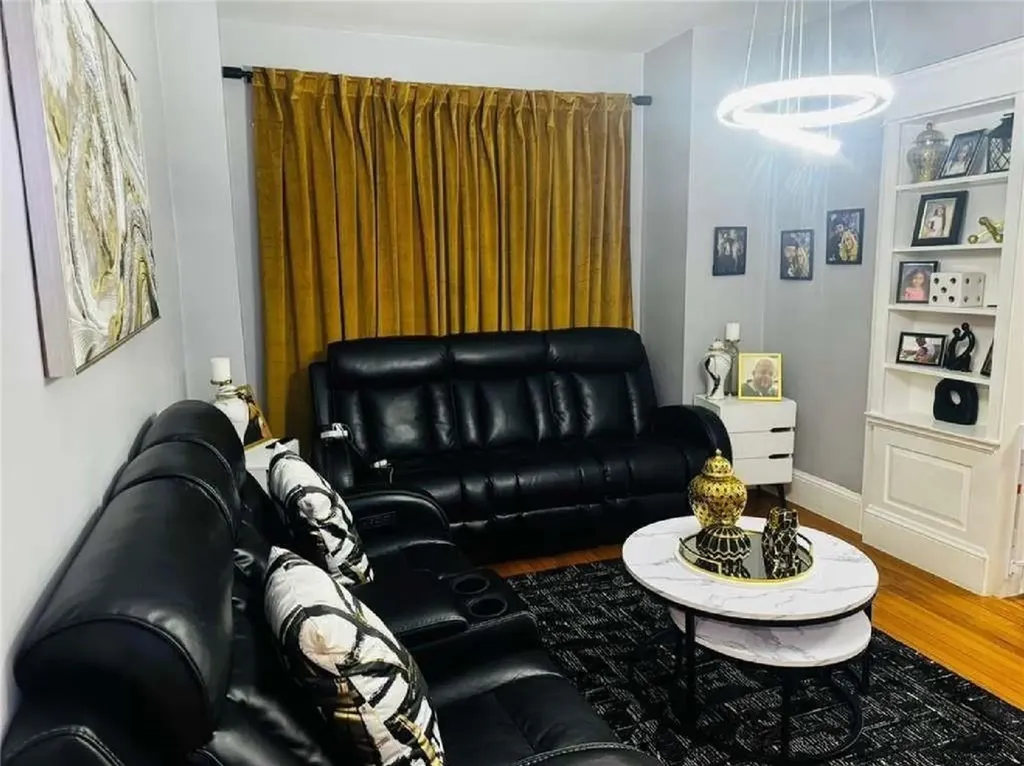 2 Parkview Avenue Providence RI 02905