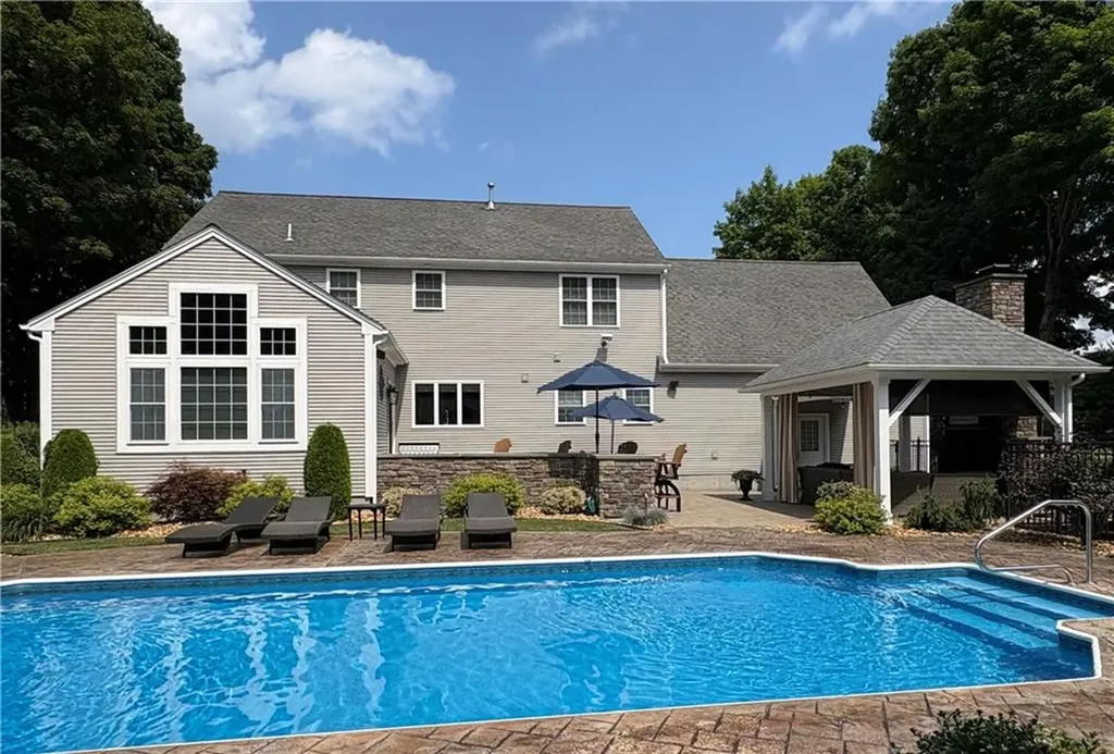 6 Val Jean Drive Smithfield RI 02828