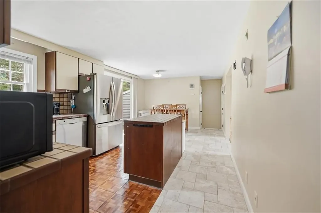 270 Douglas Road Warwick RI 02886