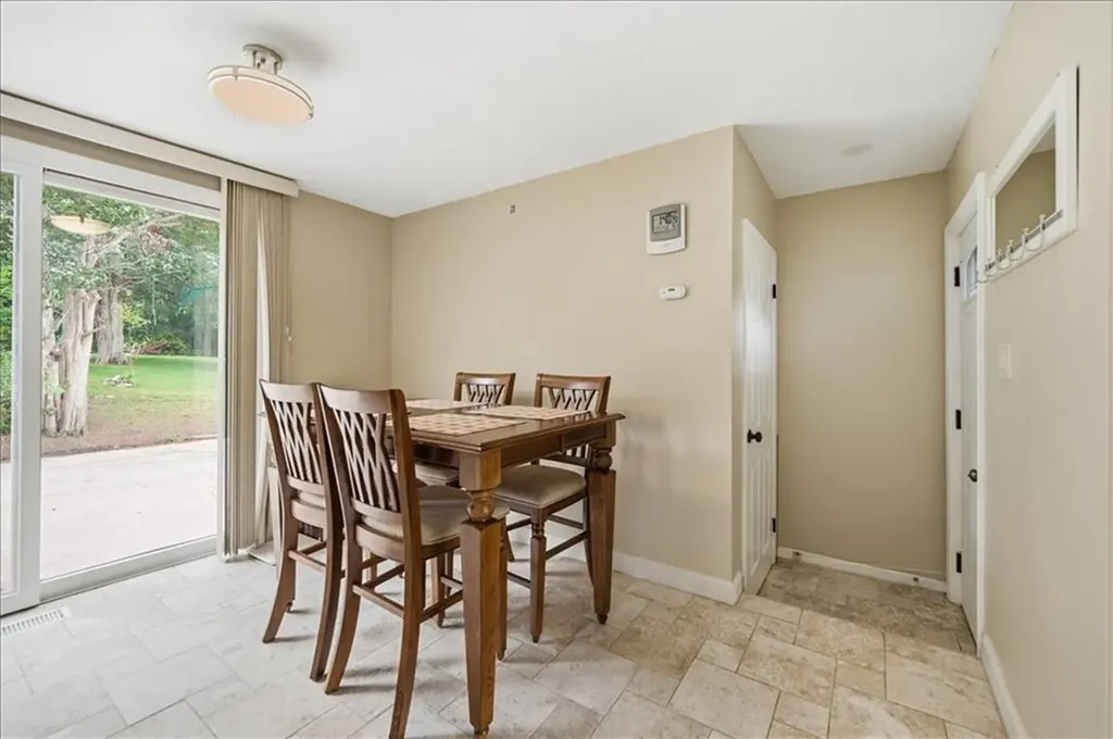 270 Douglas Road Warwick RI 02886