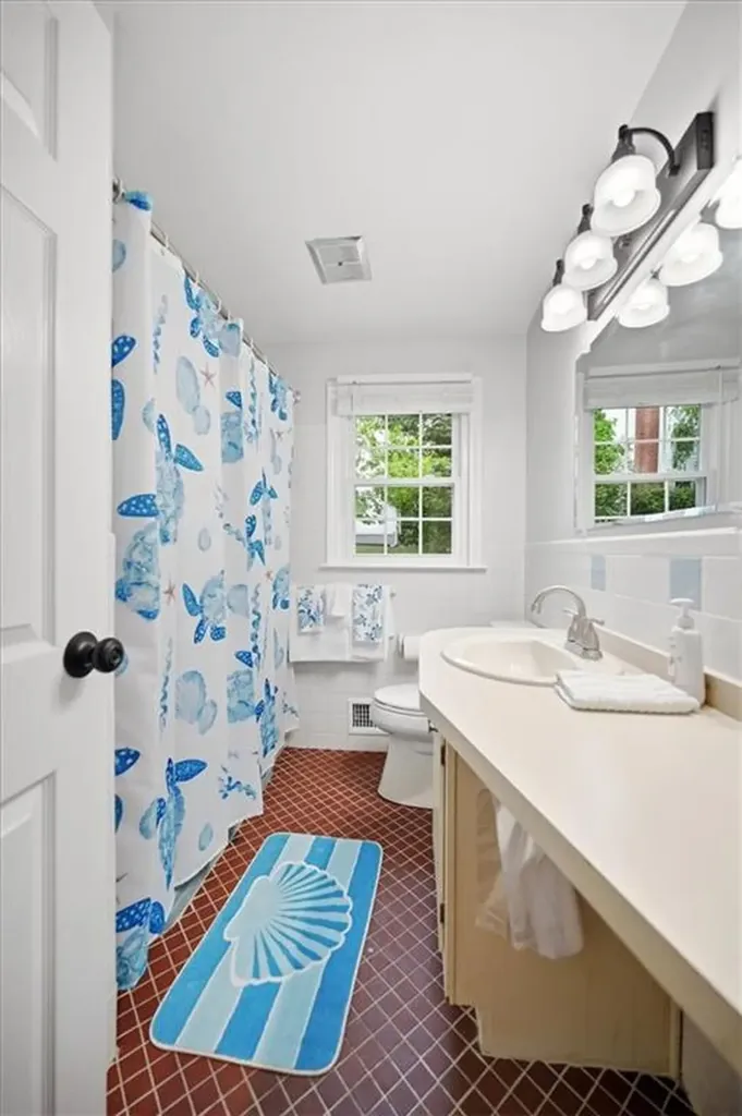 270 Douglas Road Warwick RI 02886