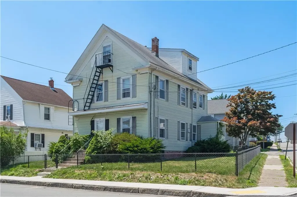 171 Lyon Avenue East Providence RI 02914
